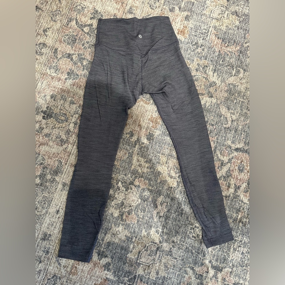 Lululemon wonder under blue/grey tweed 28 inch length - size 4